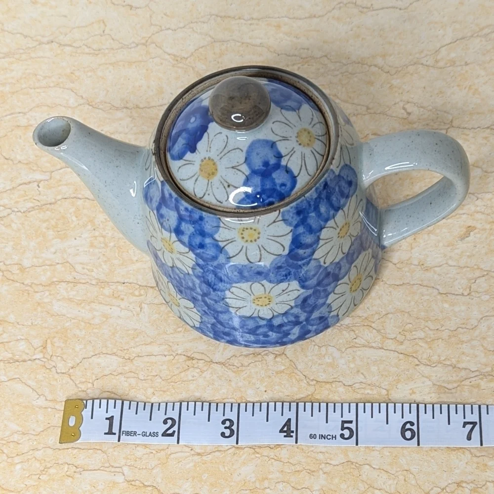 Vintage Ceramic Chinese Blue Daisy Floral Lidded Teapot Cottagecore